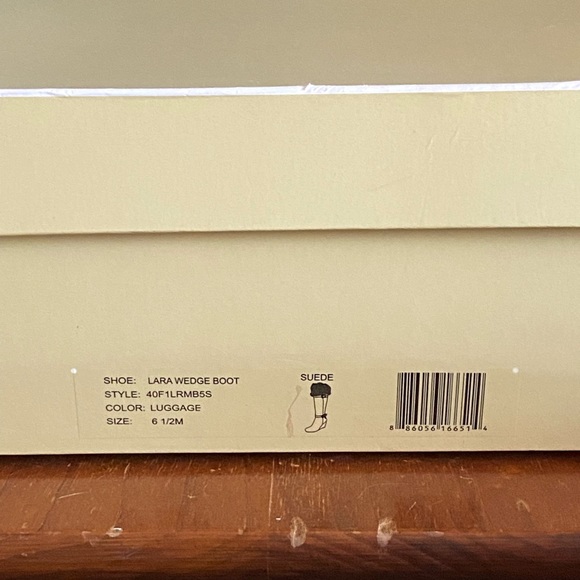 Michael Kors Suede Lara Wedge Boot 6.5M - Picture 14 of 16